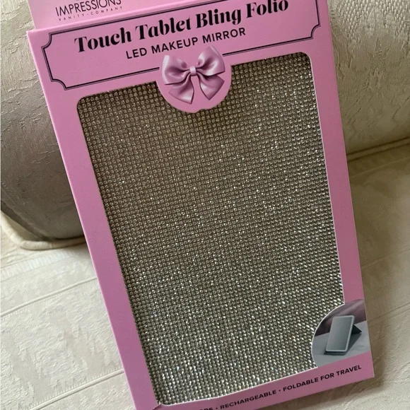 Impressions Vanity LED Light Up Bling Folio Makeup Mirror Silver BNIB